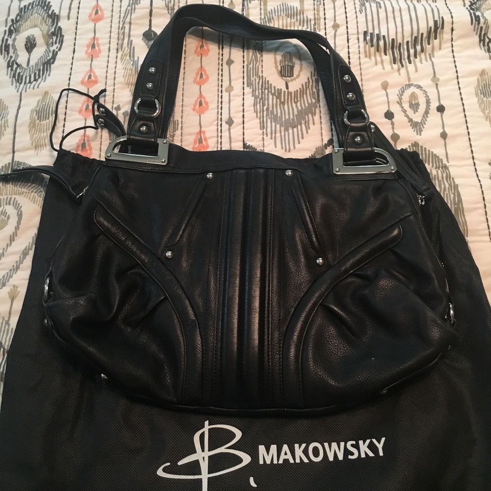 B Makowsky black leather hobo bag / purse