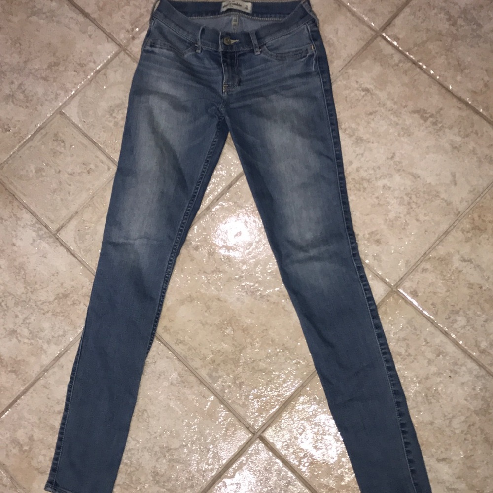 Low rise Abercrombie skinny jeans