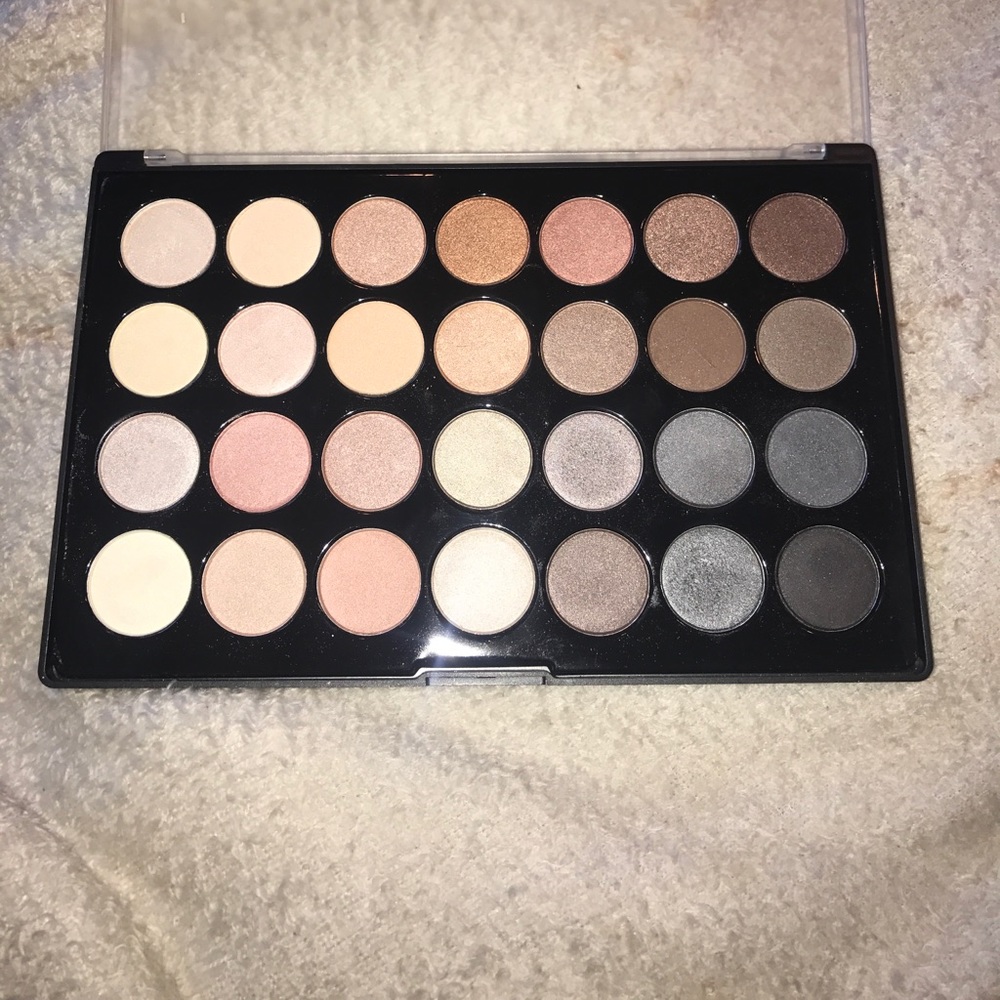 BhCosmetics 28 color eyeshadow palette NEVER USED - Picture 2 of 2