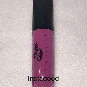 Lip lacquer