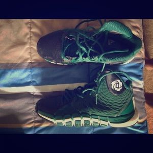 Basketball Shoes. This is men size.