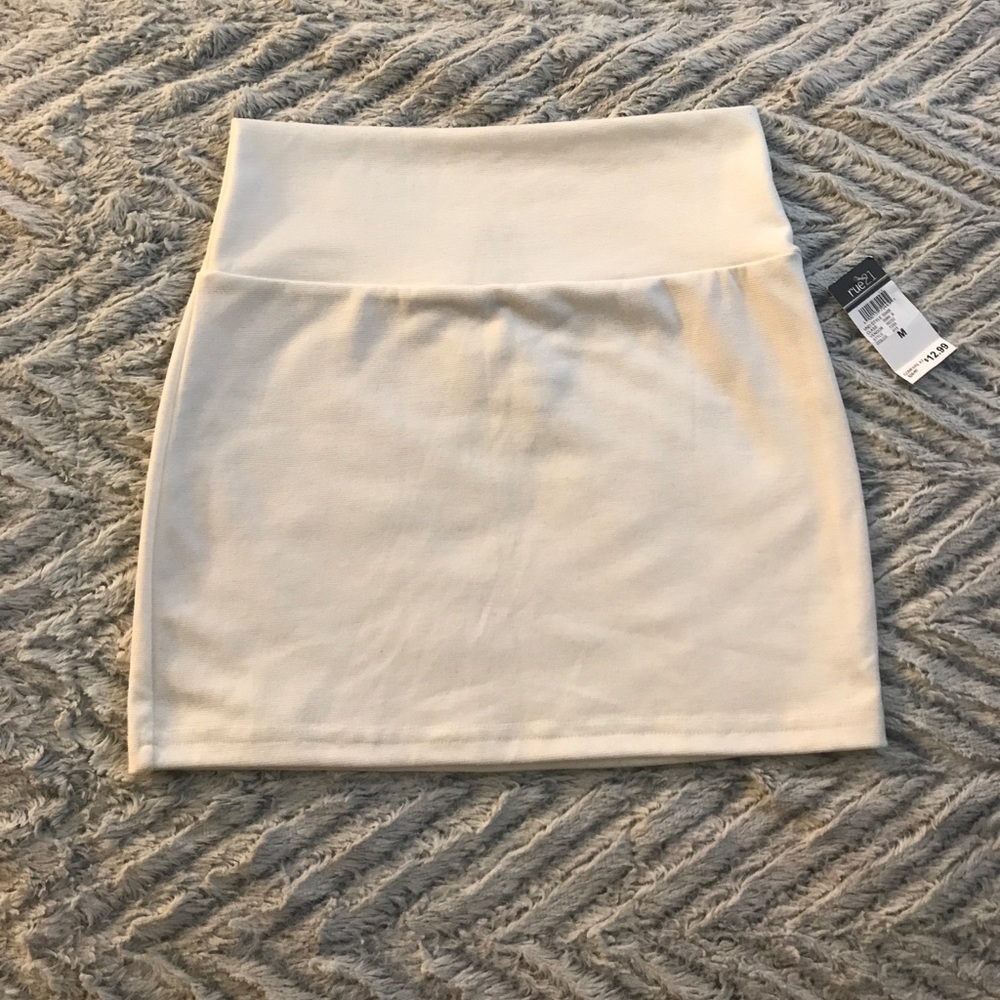 mini skirt