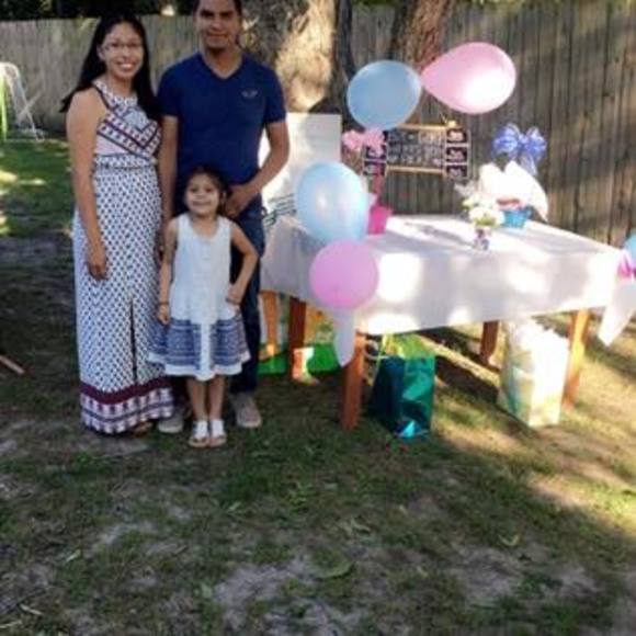 Meet your Posher, Sergio y jeniffer - Picture 1 of 1