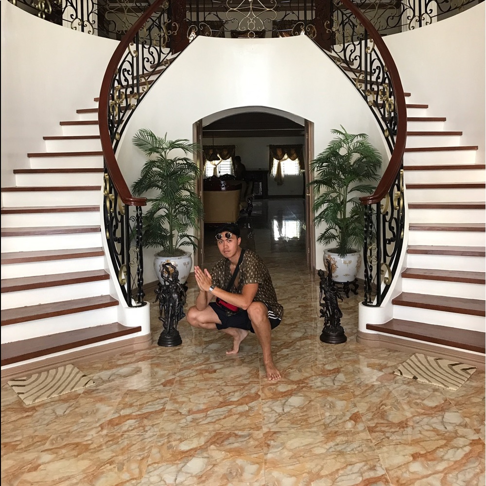 Meet your Posher, Dominic