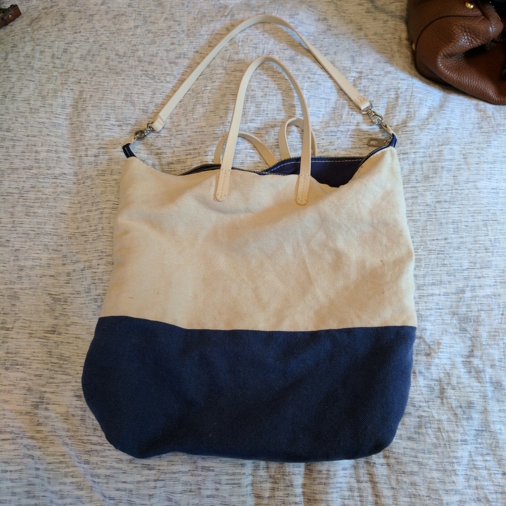 GAP hobo bag w/ shoulder strap