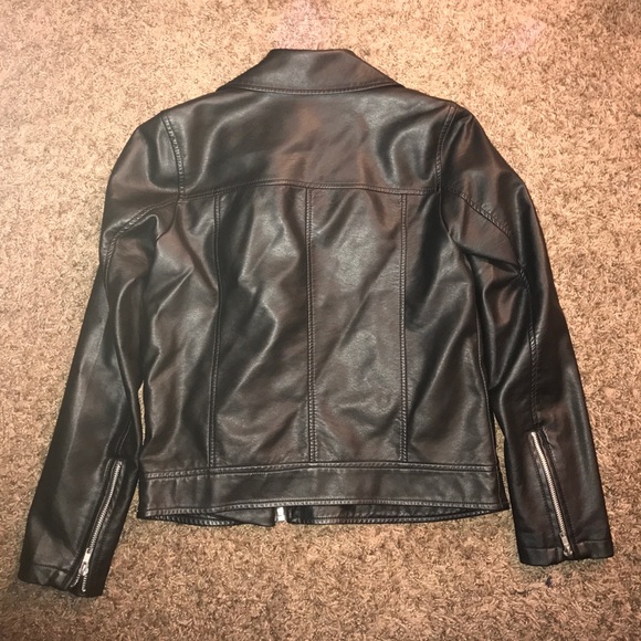 Faux leather Moto jacket (SOLD) - Picture 2 of 3
