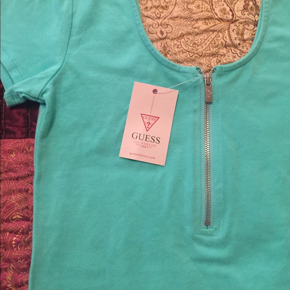 Guess mint zip front shirt NWT 🖤🖤🖤