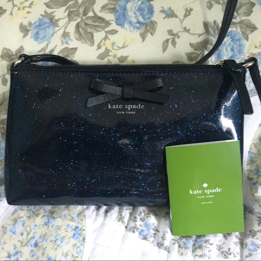 Adorable Kate Spade shoulder purse