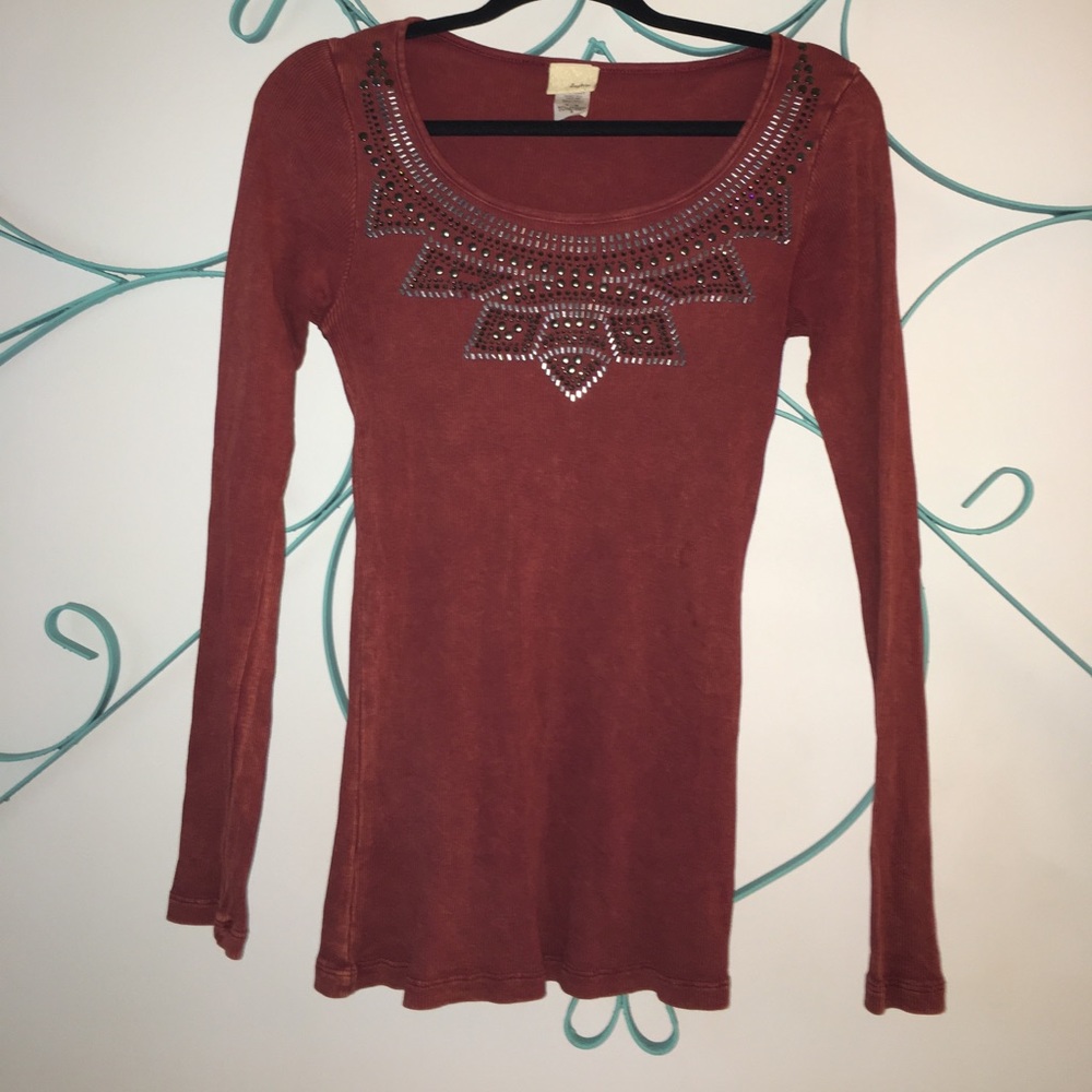 BUCKLE {daytrip} embellished top