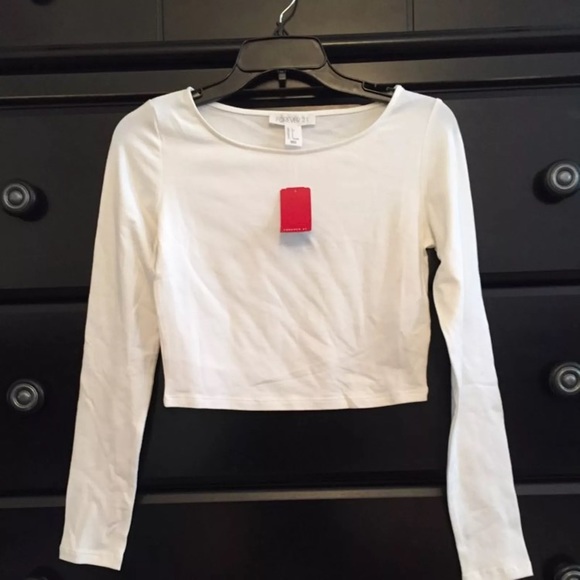 white crop top - Picture 1 of 1