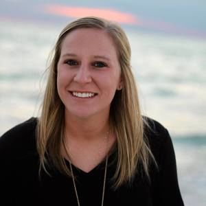 Meet your Posher, Courtney