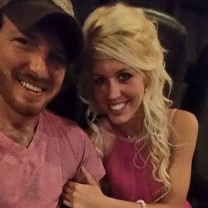 Meet your Posher, Casey