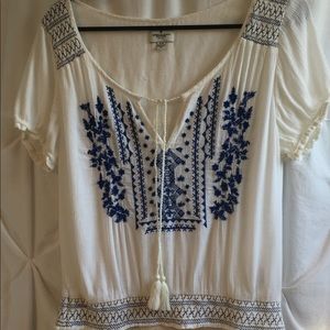 American Eagle peasant top
