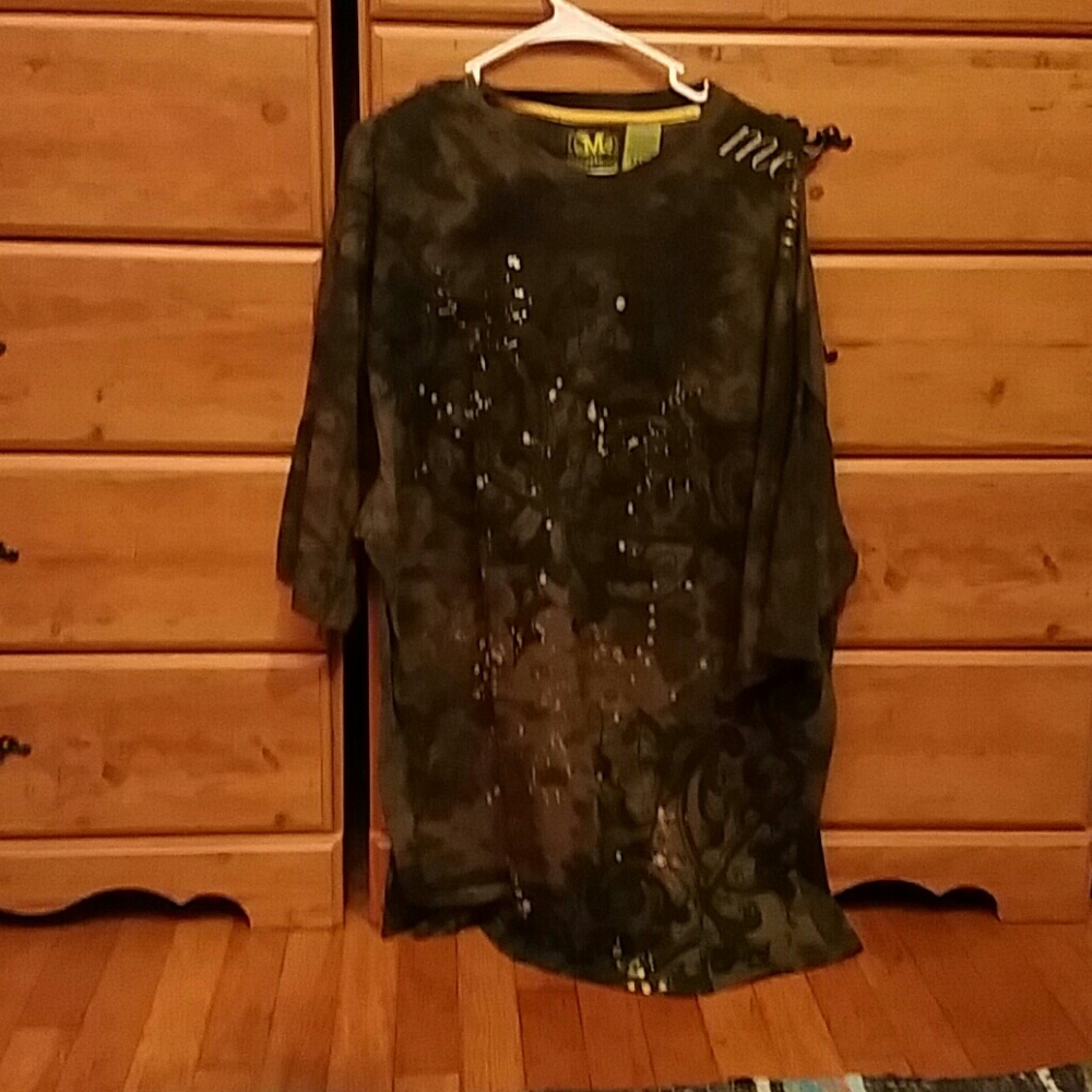 Tie dye with golden splash