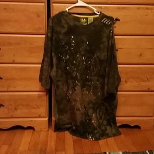 Tie dye with golden splash