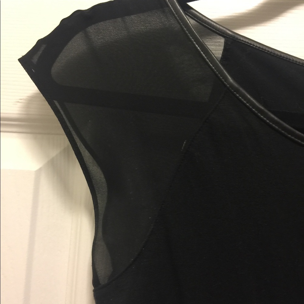 Express Top - Picture 2 of 4