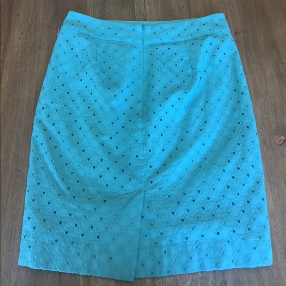 🚫SOLD🚫Ann Taylor skirt - Picture 2 of 4