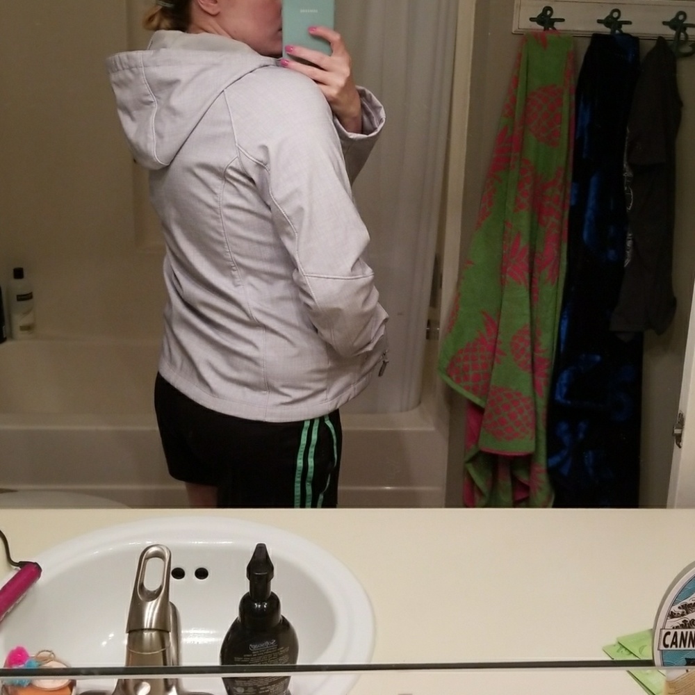 Waterproof light jacket - Picture 7 of 8