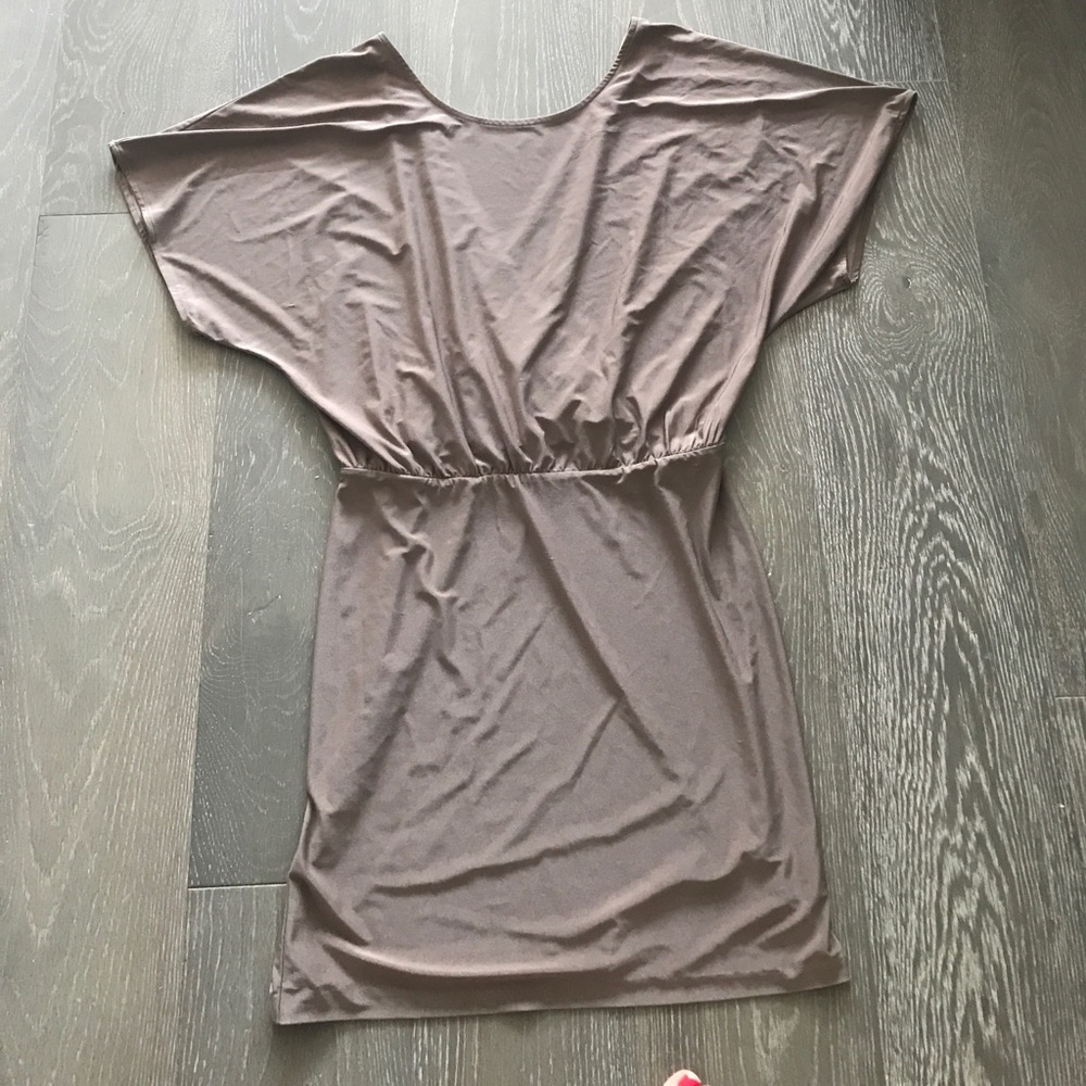 Backless silk jersey dress with sleeves