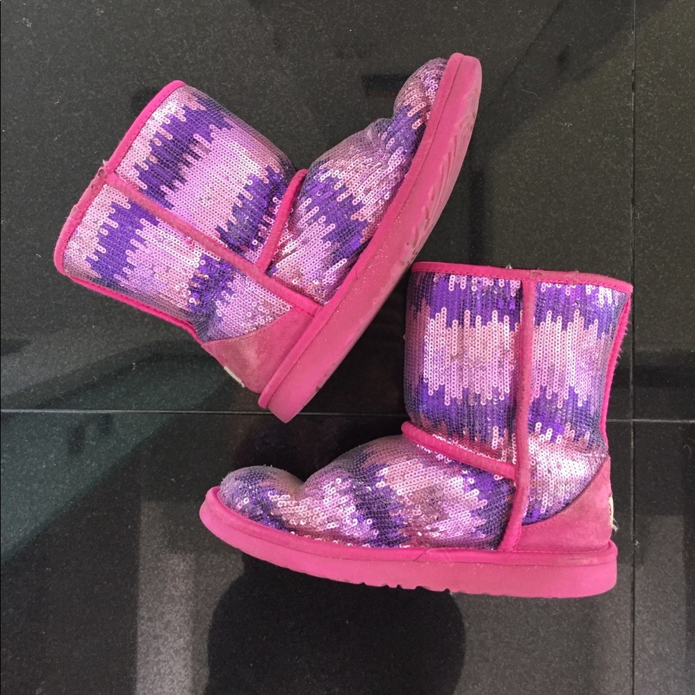 Girls sequin Uggs! Sale!
