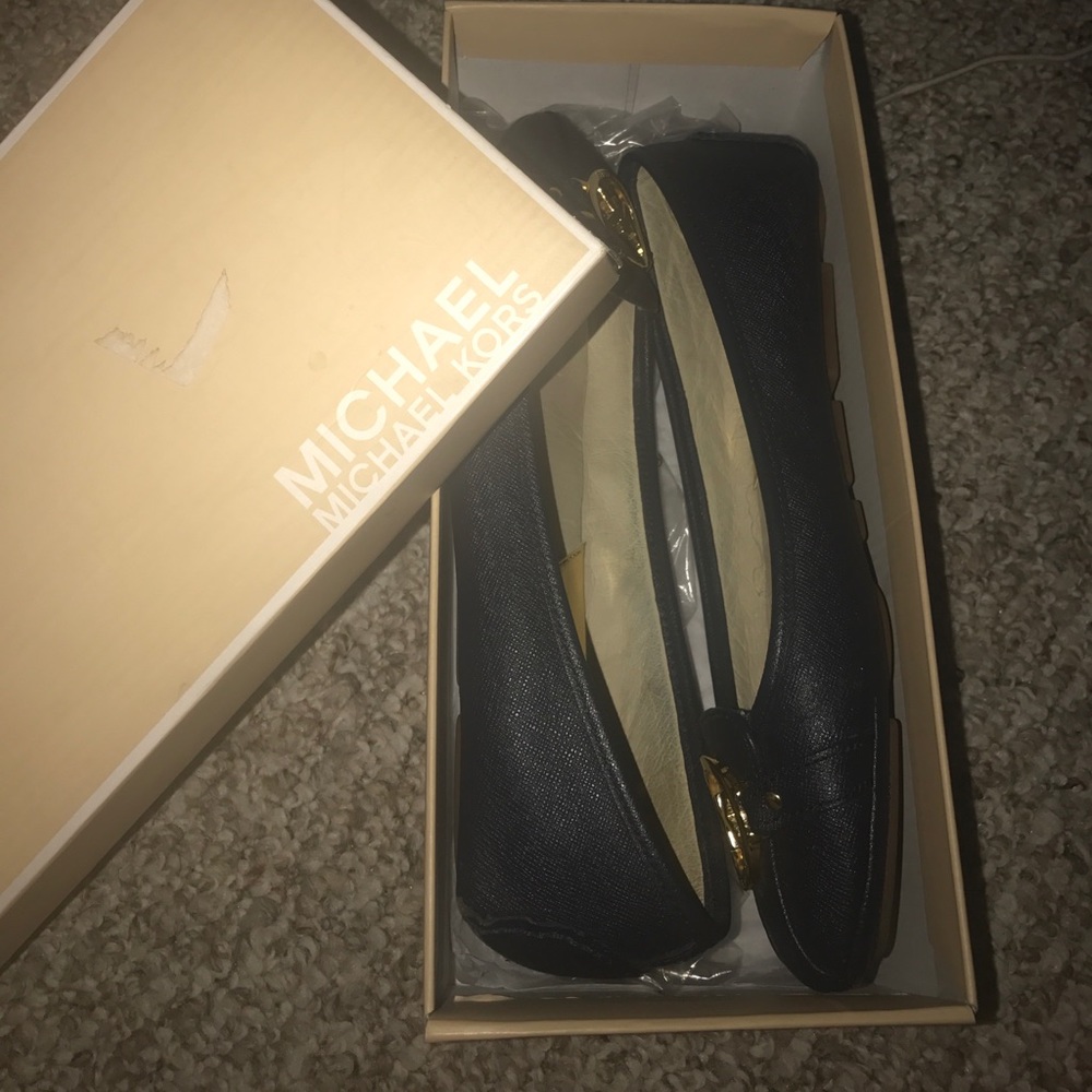 Michael Kors Navy Blue Leather Flats - Picture 3 of 4