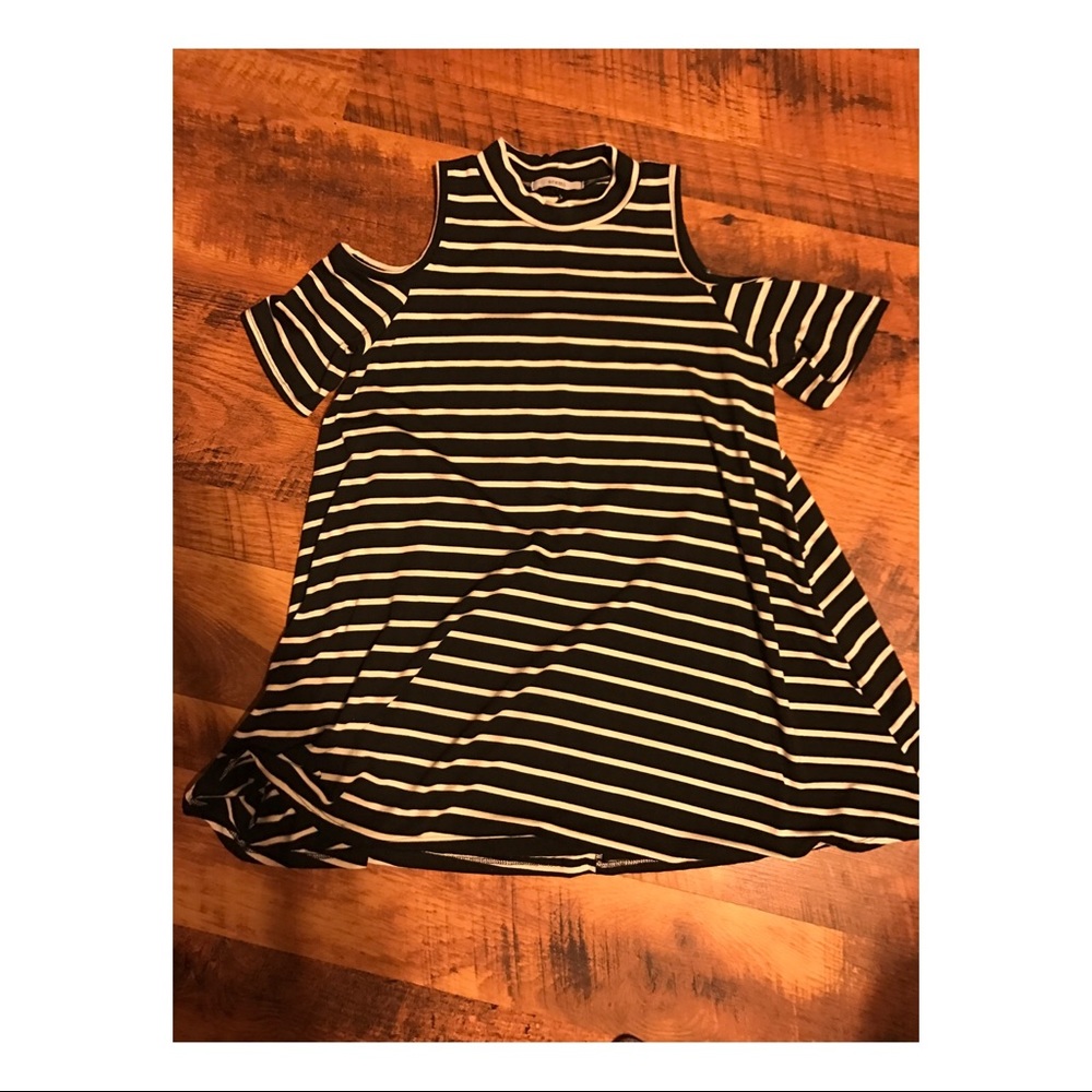 Cold Shoulder Baby Doll Tee ❤️