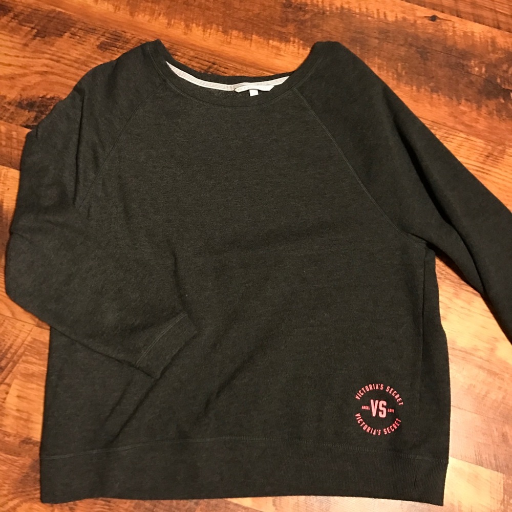 3 Quarter Sleeve VS Pink Sweatshirt 🎉