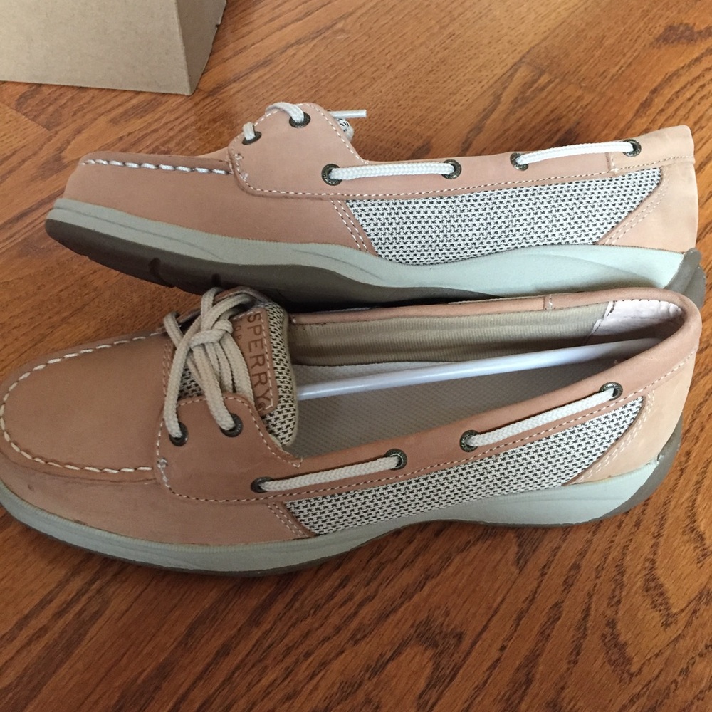 Sperry's - Brand new!