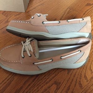 Sperry's - Brand new!