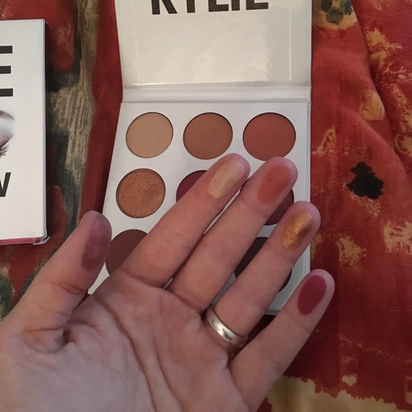 Kylie Kyshadow The Burgundy Palette REAL - Picture 4 of 4