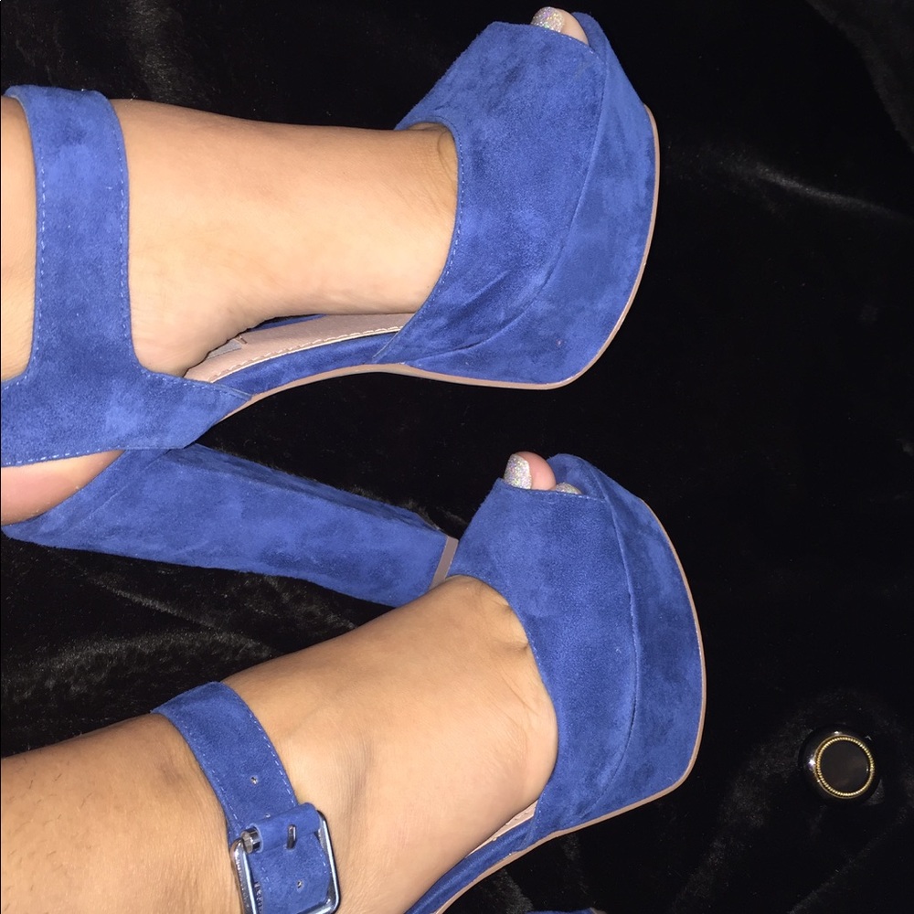 Velvet Steve Madden platforms, very good condition