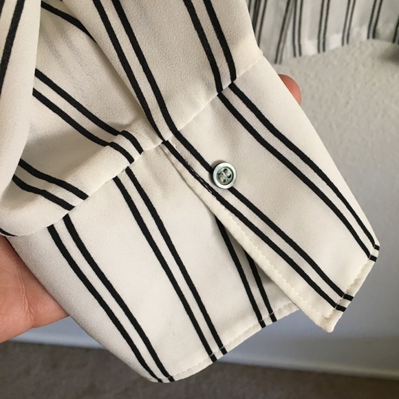 PRICE FIRM‼️Striped Collared Shirt 🌸 - Picture 5 of 5