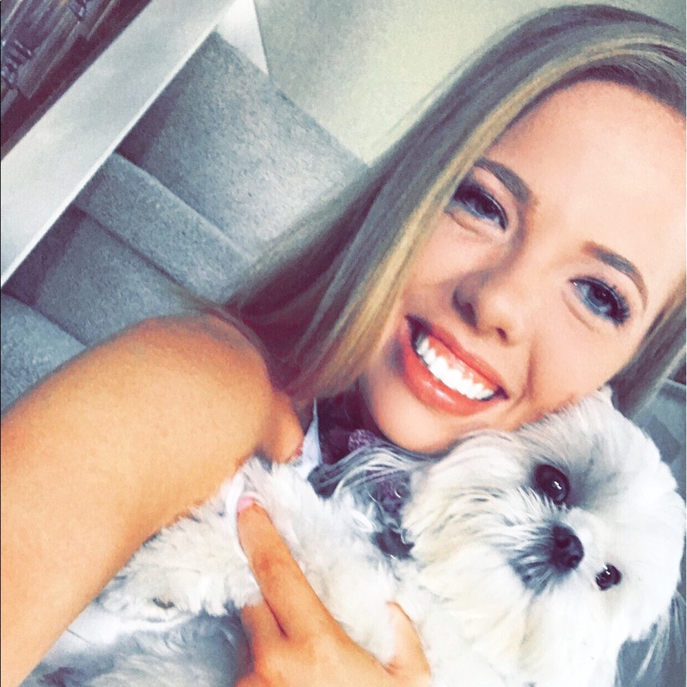 Meet your Posher, Natalie