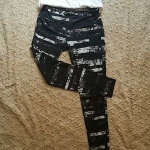 Gorgeous Athleta lg Workout leggings