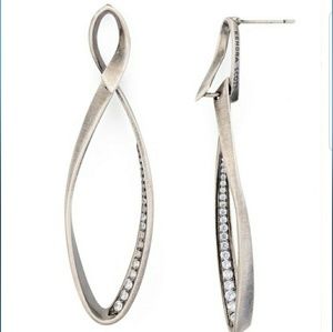 NWT kendra scott Raquel Drop Earrings