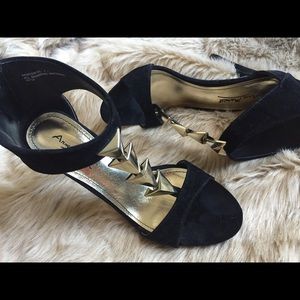 Anne Michelle black heels