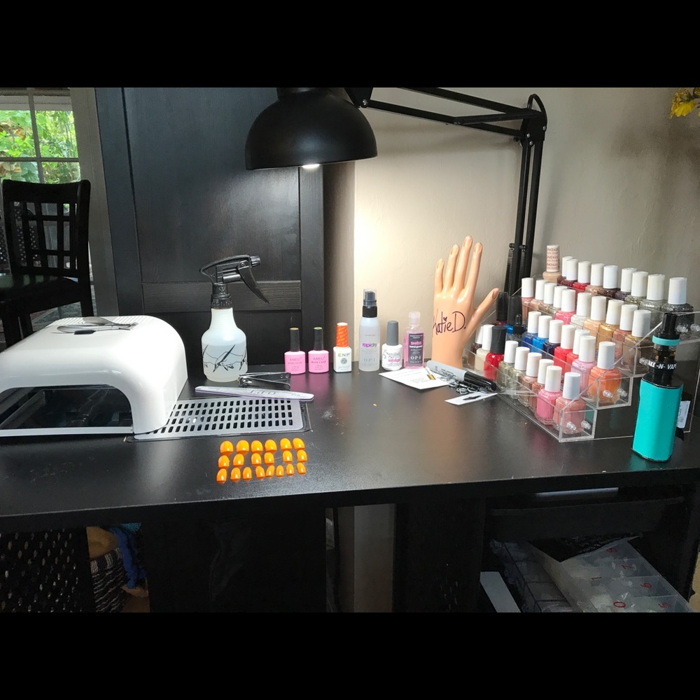 UV Gel Coffin Nails By Katherine - Picture 2 of 3