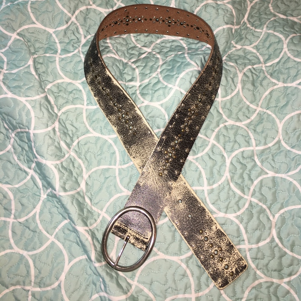 BUCKLE distressed belt