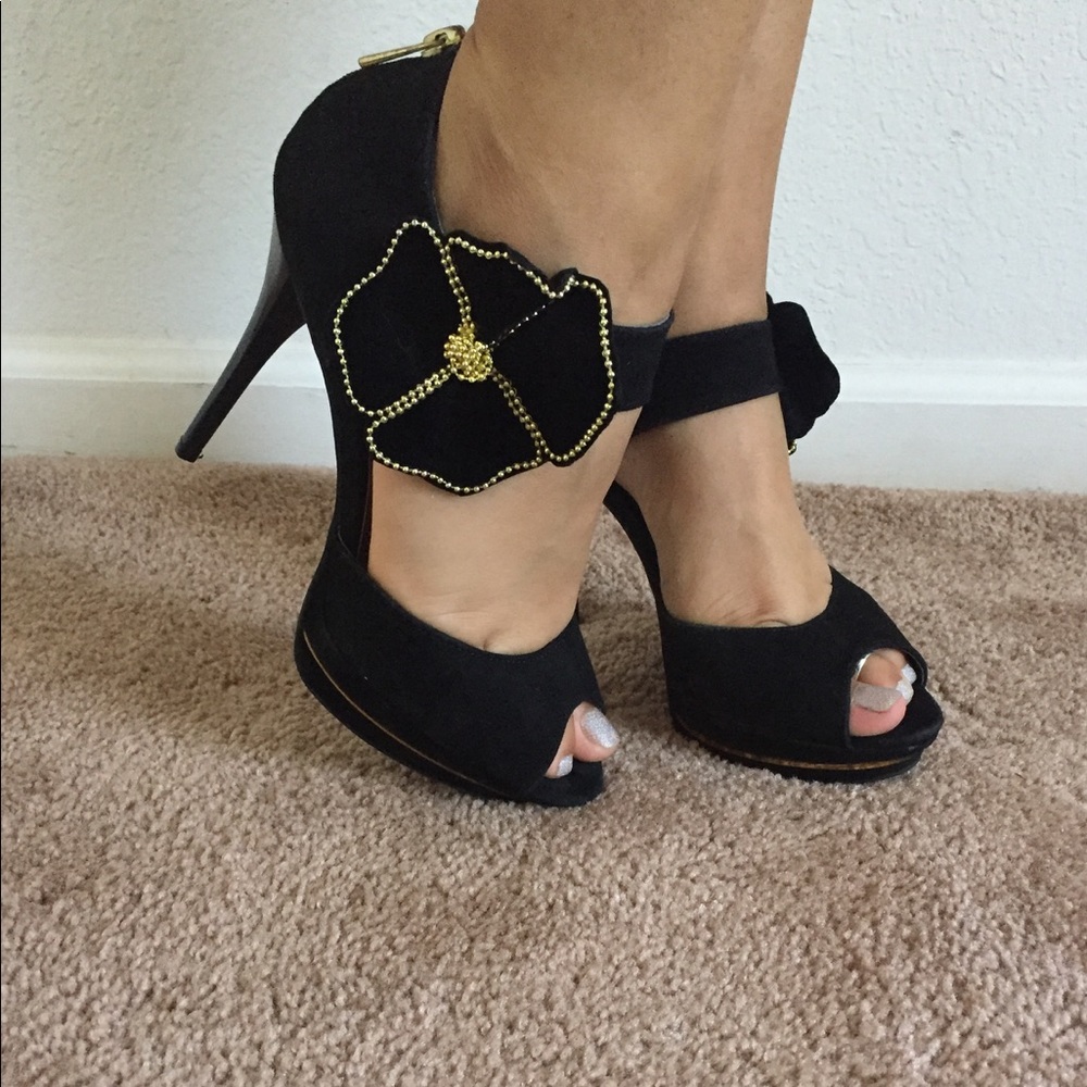 Anne Michelle black heels with flowers