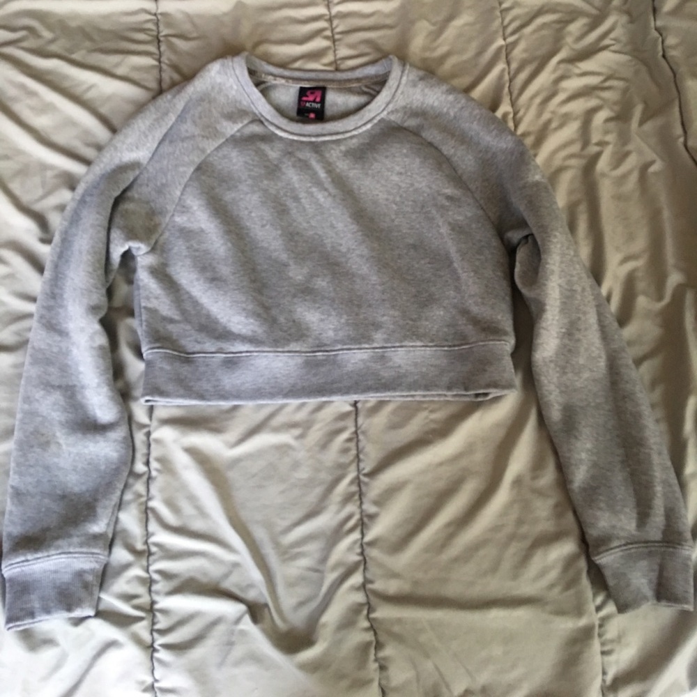 Crop top sweater