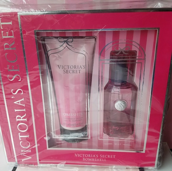 Victoria Secret Bombshell gift set - Picture 3 of 4