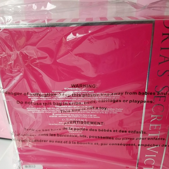 Victoria Secret Bombshell gift set - Picture 4 of 4