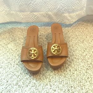 Tory Burch leather wedges, Lightly used, size 8!