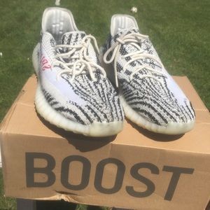 Yeezy boost v2 zebra