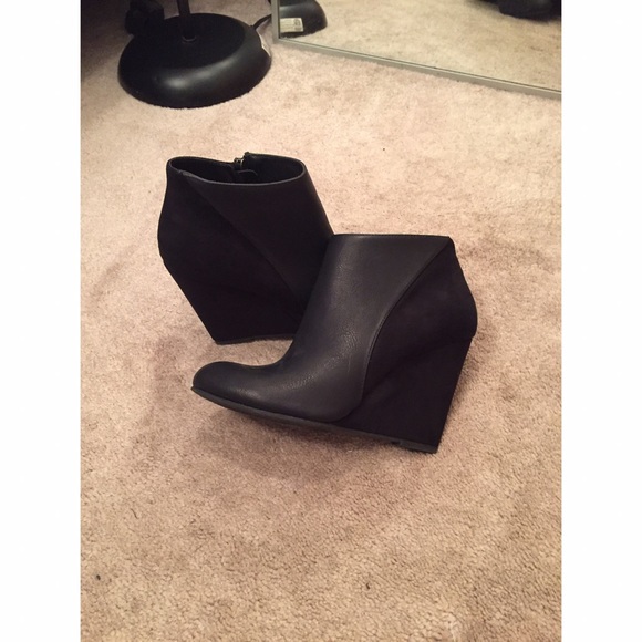 Madden Girl Shoes - Madden Girl Black Wedges Size 8 NWOT