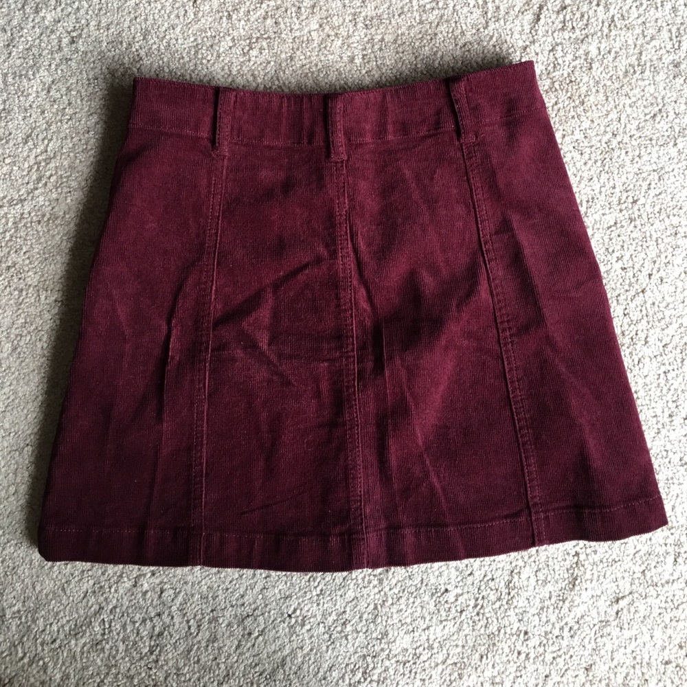 NWOT Maroon corduroy button up skirt SM - Picture 3 of 3