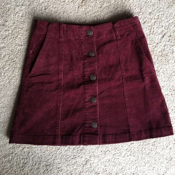 Brandy Melville Dresses & Skirts - NWOT Maroon corduroy button up skirt SM