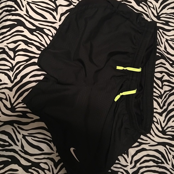 Black Nike Dri Fit Shorts - Picture 1 of 2