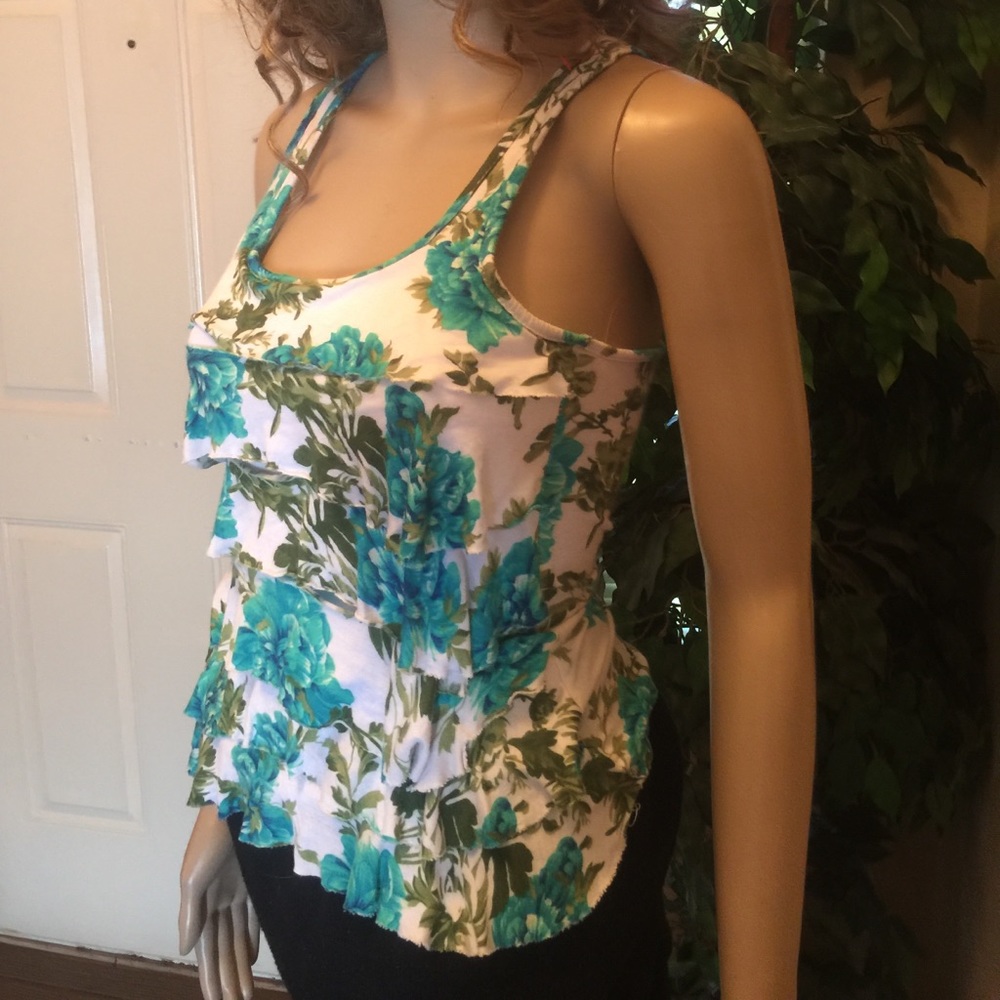 Cute Layered Razor Back Top sz small - Picture 2 of 2