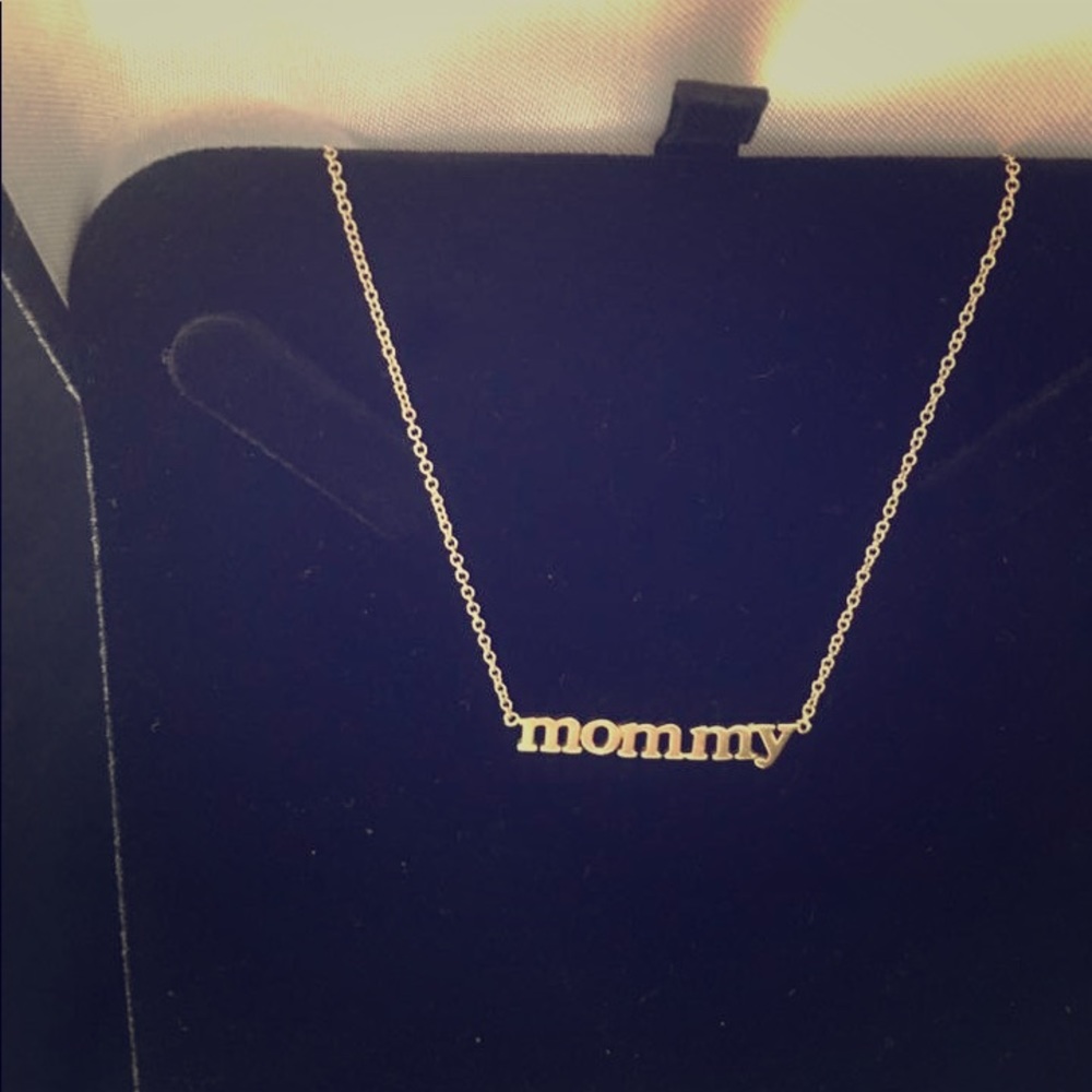 Jennifer Meyer most coveted Mommy necklace!